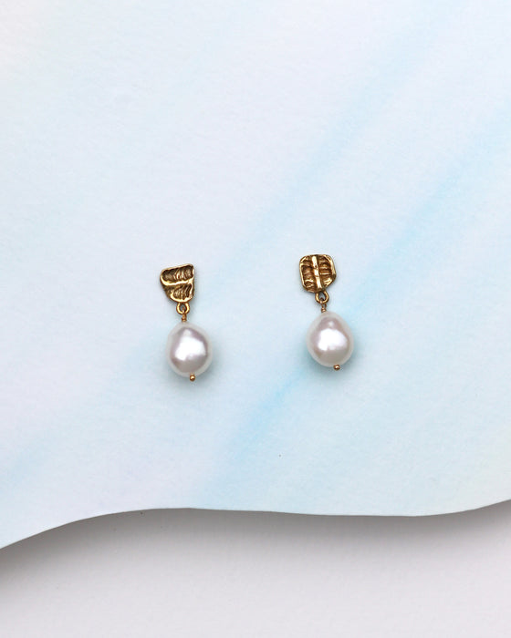 Element Earrings with White Pearl