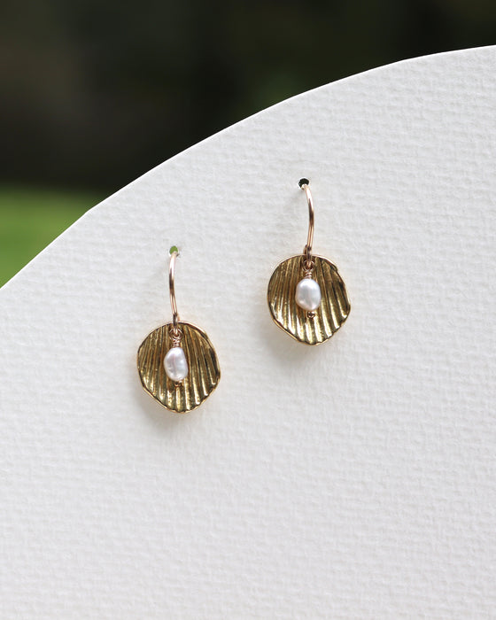 Venus Earrings with White Pearl