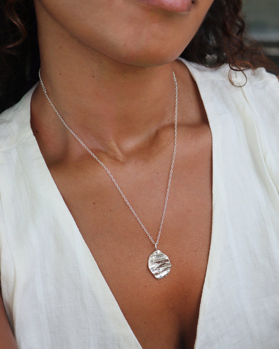 Ridge Necklace